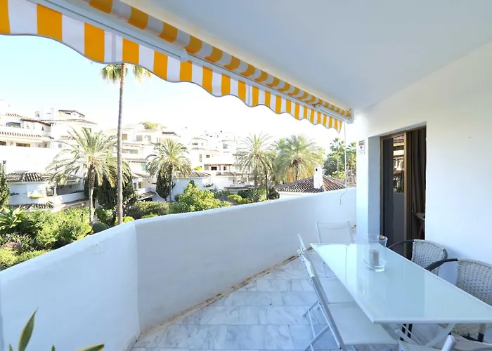 2035 Golden Modern Appartement
