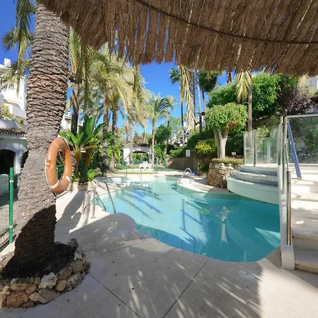 2035 Golden Modern Apartamento Marbella